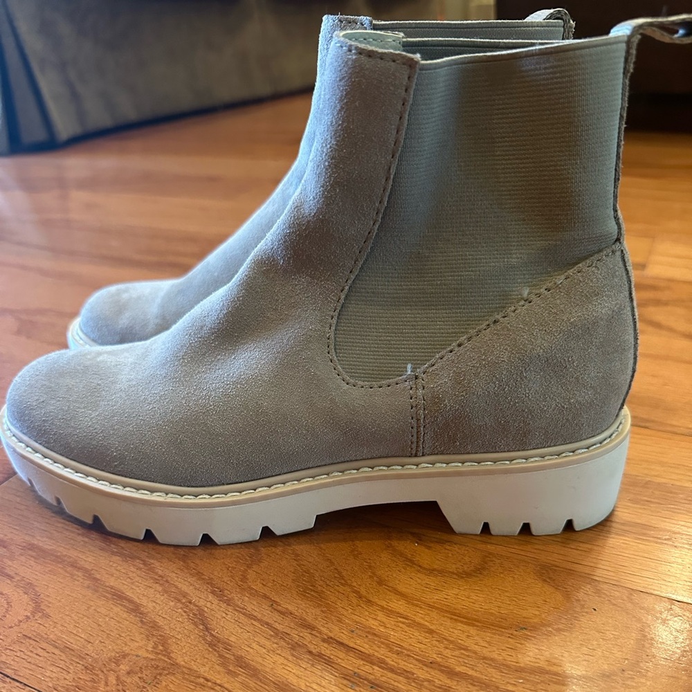 Dolce Vita Pepper Chelsea Boots